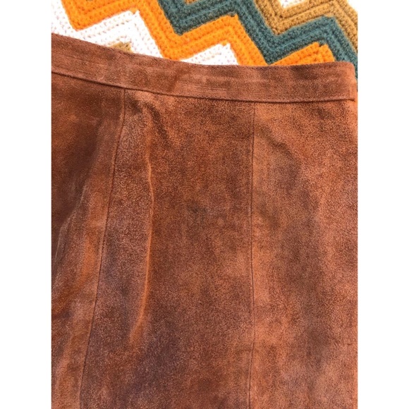 True Vintage 1970s Genuine Suede High Wasted Skirt - Picture 3 of 10